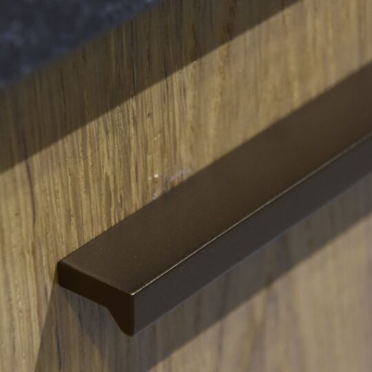 Rechte greep  Metallic bruin Leverbaar in 8 lengte maten