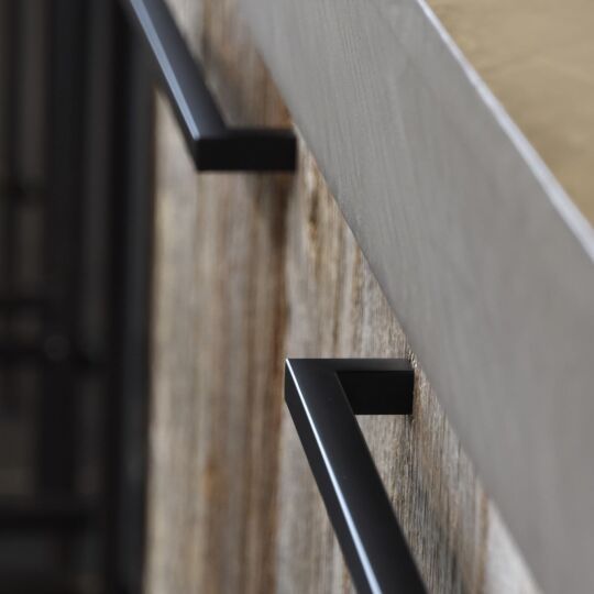 Rodas greep mat zwart  leverbaar in 12 boorafstanden